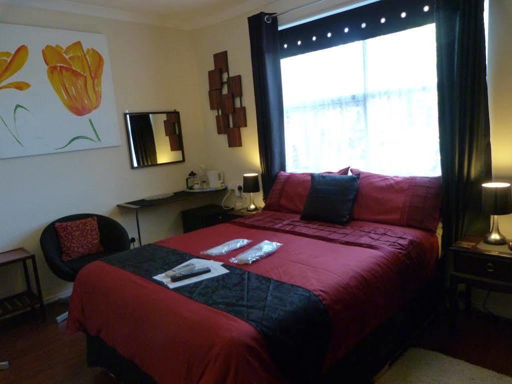 Oaklands House - Adults Only 호텔 Brading 외부 사진